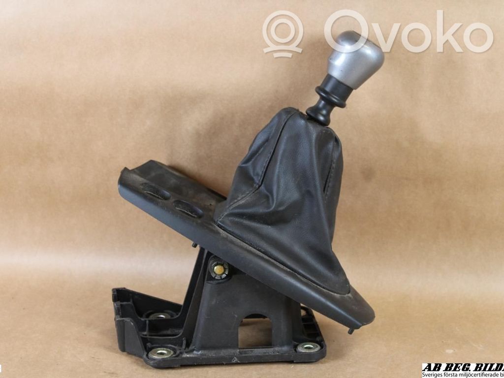 Gear shifter/selector   XS4R7K387