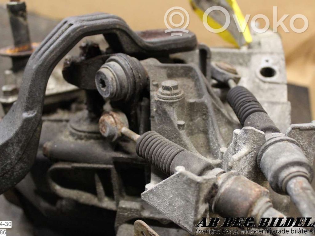 Manual 5 speed gearbox   20LE93