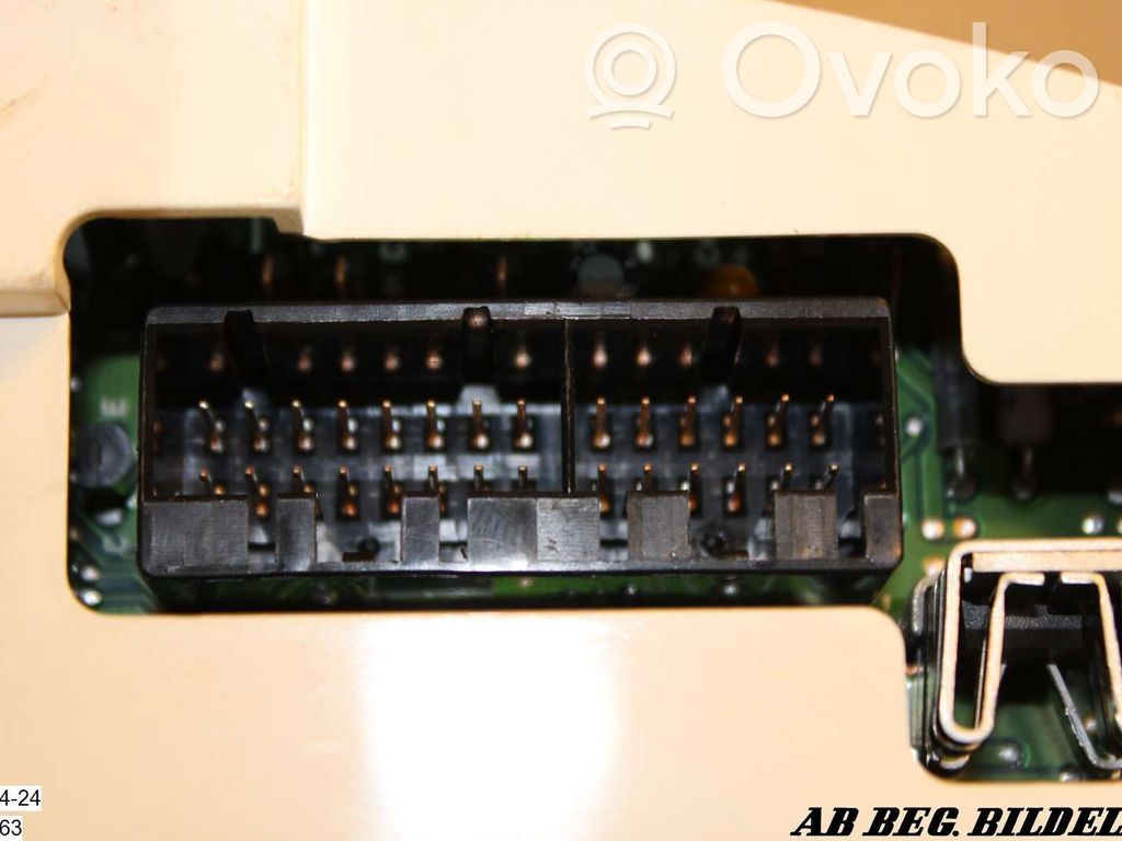 Speedometer (instrument cluster)   95GP10A855AB