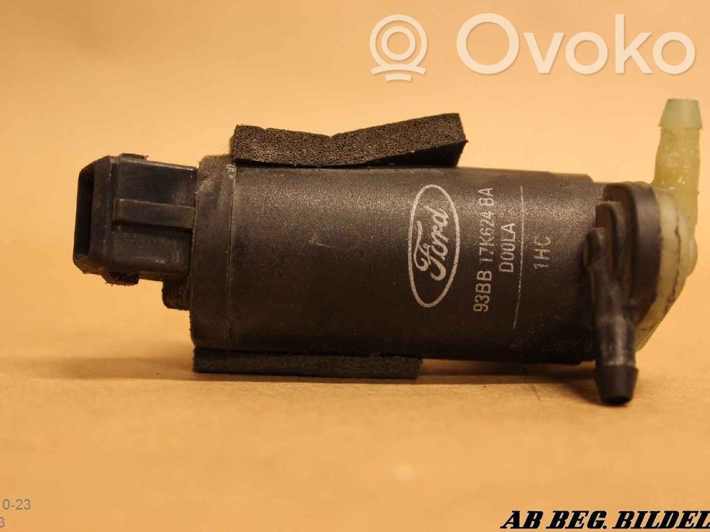 Windscreen/windshield washer pump   93BB17K624BA
