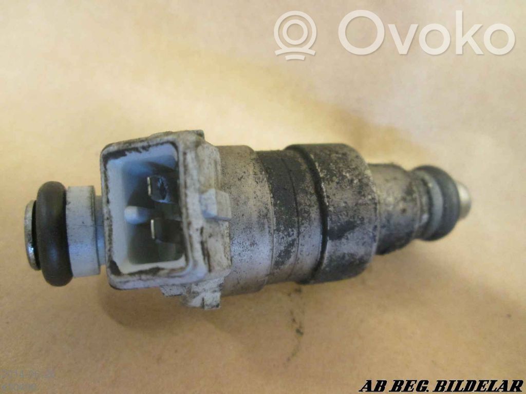 Peugeot 106 Wtryskiwacz paliwa 