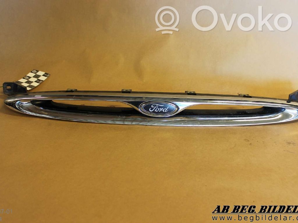 Ford Escort Front bumper upper radiator grill 