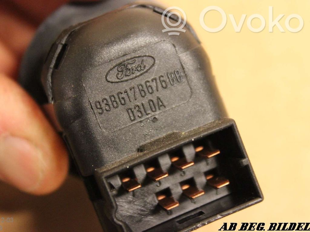 Wing mirror switch   93BG17B676BB