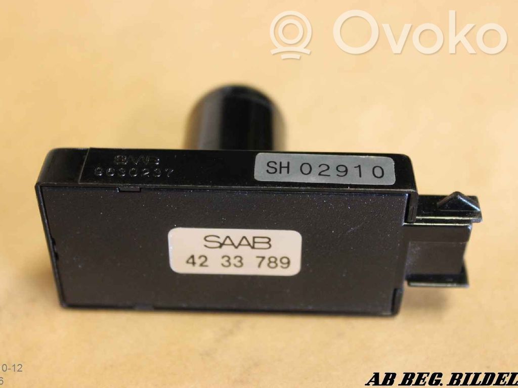 Interior temperature sensor   4233789