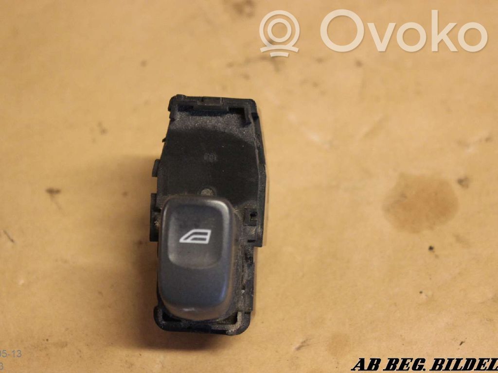 Electric window control switch   9476696