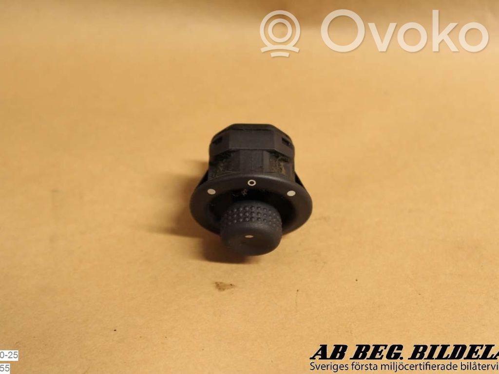 Wing mirror switch   7700429992F