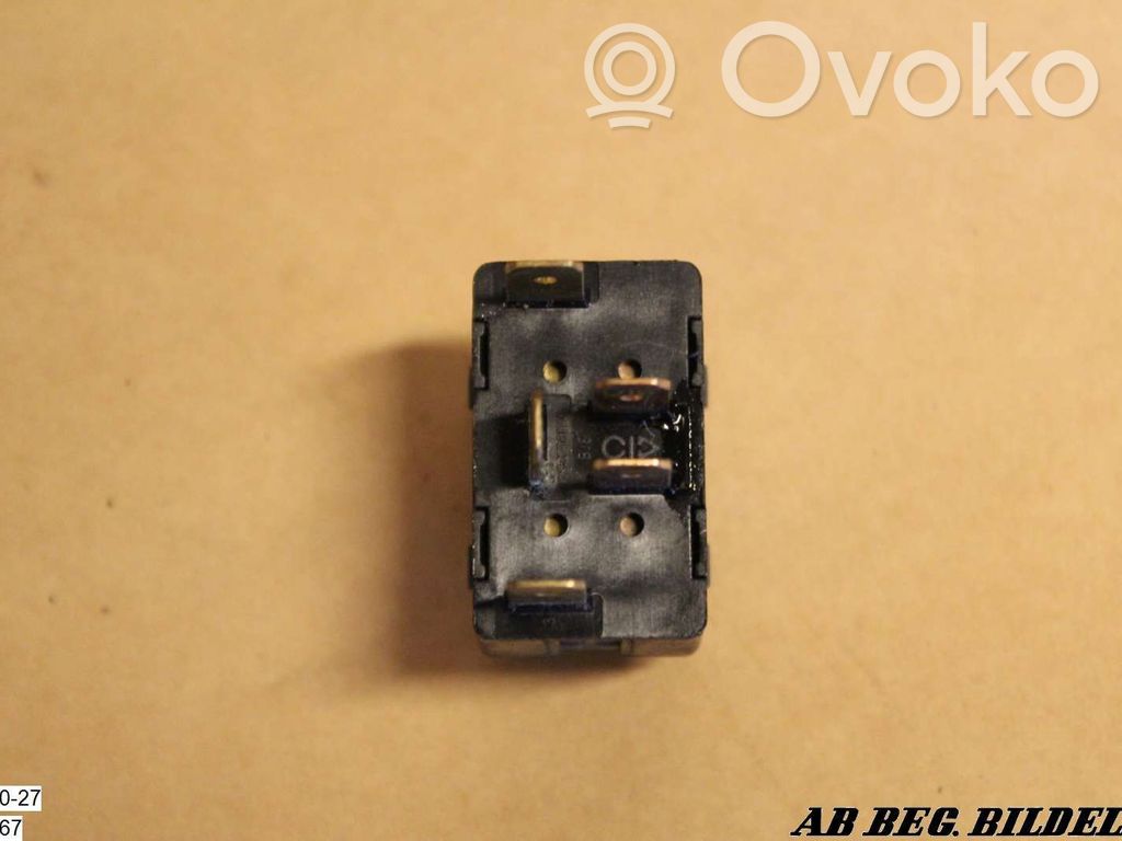 Electric window control switch   4D0959855OIC