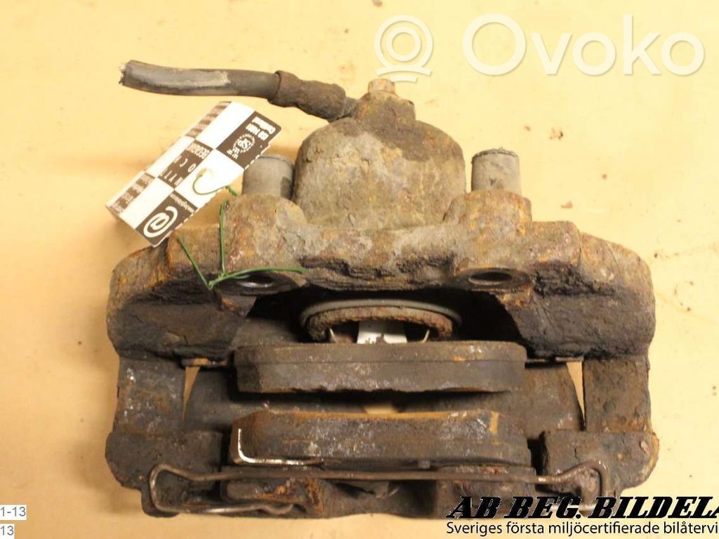 Front brake caliper