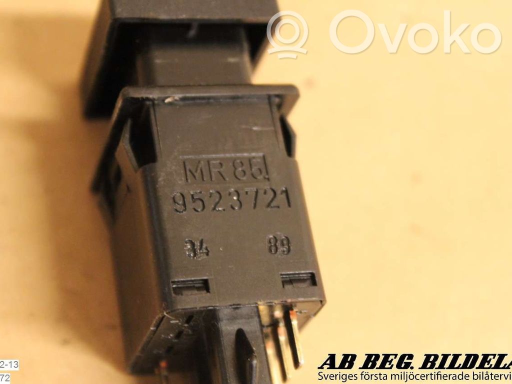 Saab 900 Electric window control switch 