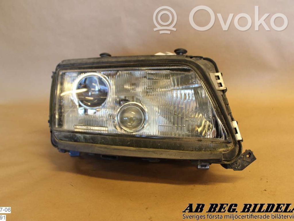 Audi A8 S8 D2 4D Scheinwerfer 