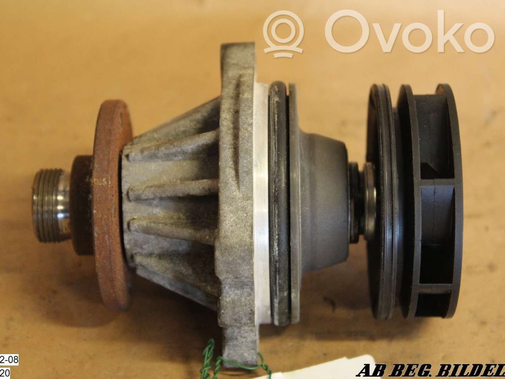 Water pump   F20849710