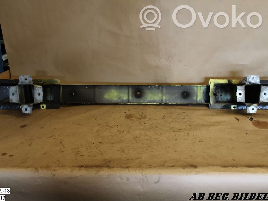 Opel Vivaro Poprzeczka zderzaka przedniego 