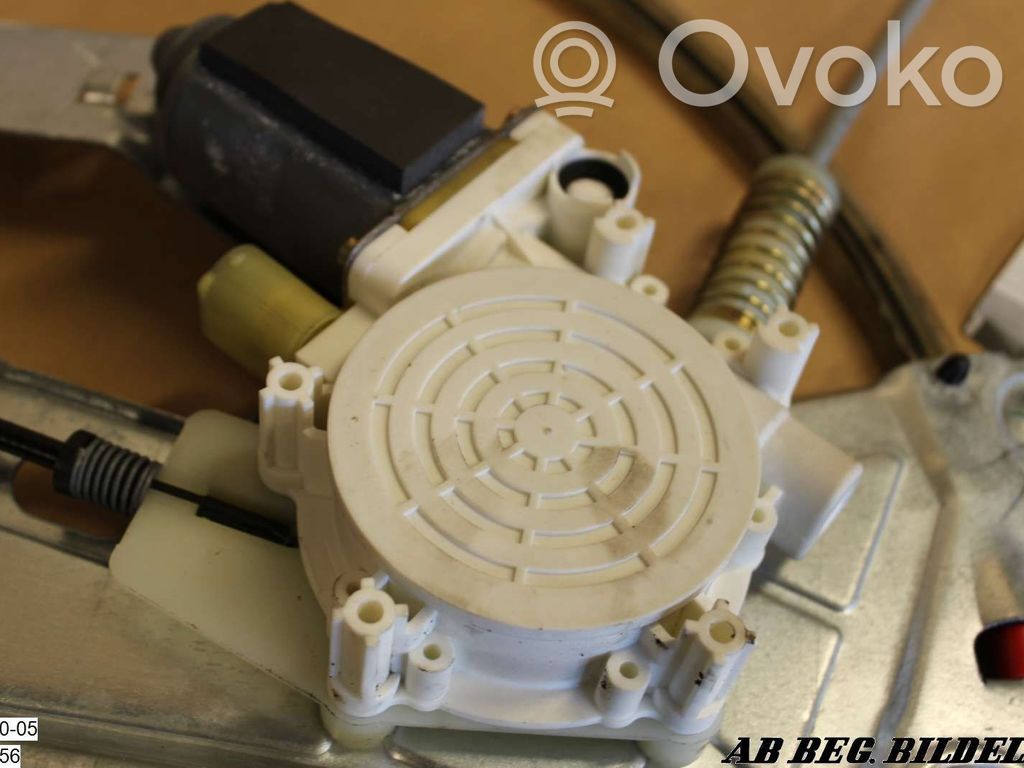 Front door window regulator with motor   007006002C