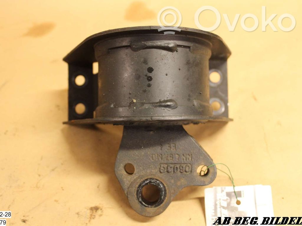 Engine mounting bracket   1C156F012AE