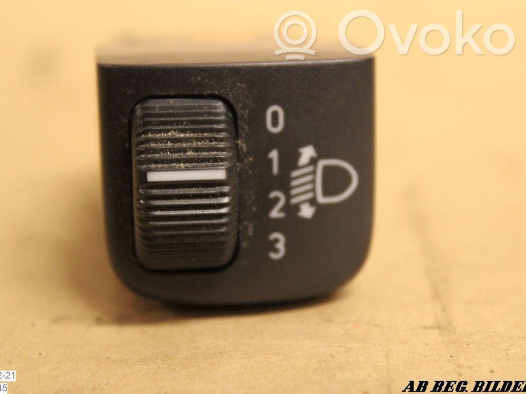 Panel lighting control switch   5471057