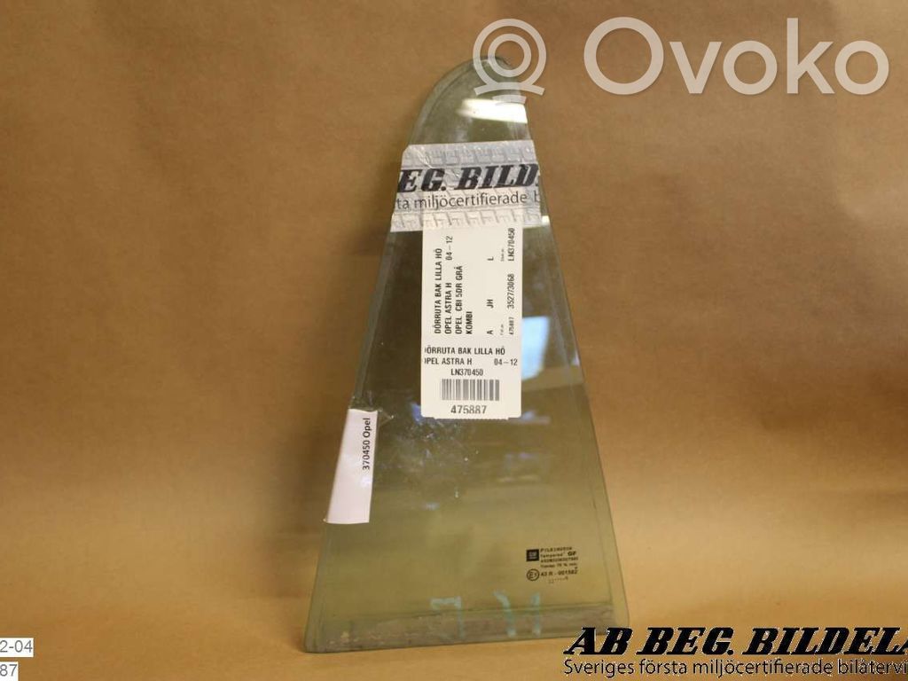 Opel Astra H Ventanilla de ventilación de la puerta trasera 