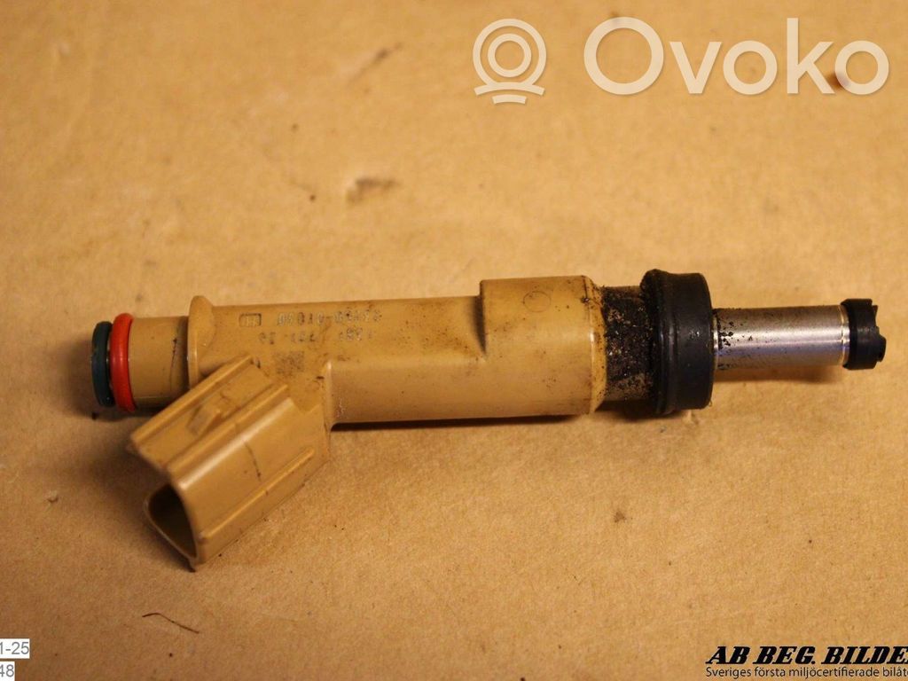 Inyector de combustible   2320909130,2320939145,232090T030