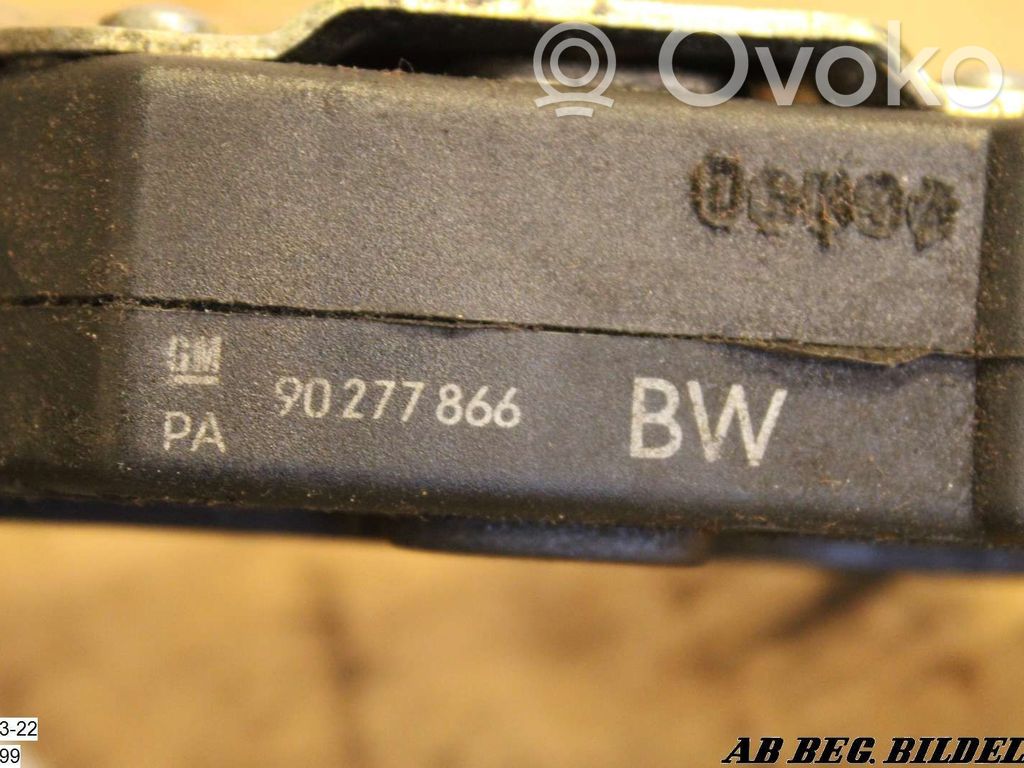 Opel Calibra Priekšpusē slēdzene 