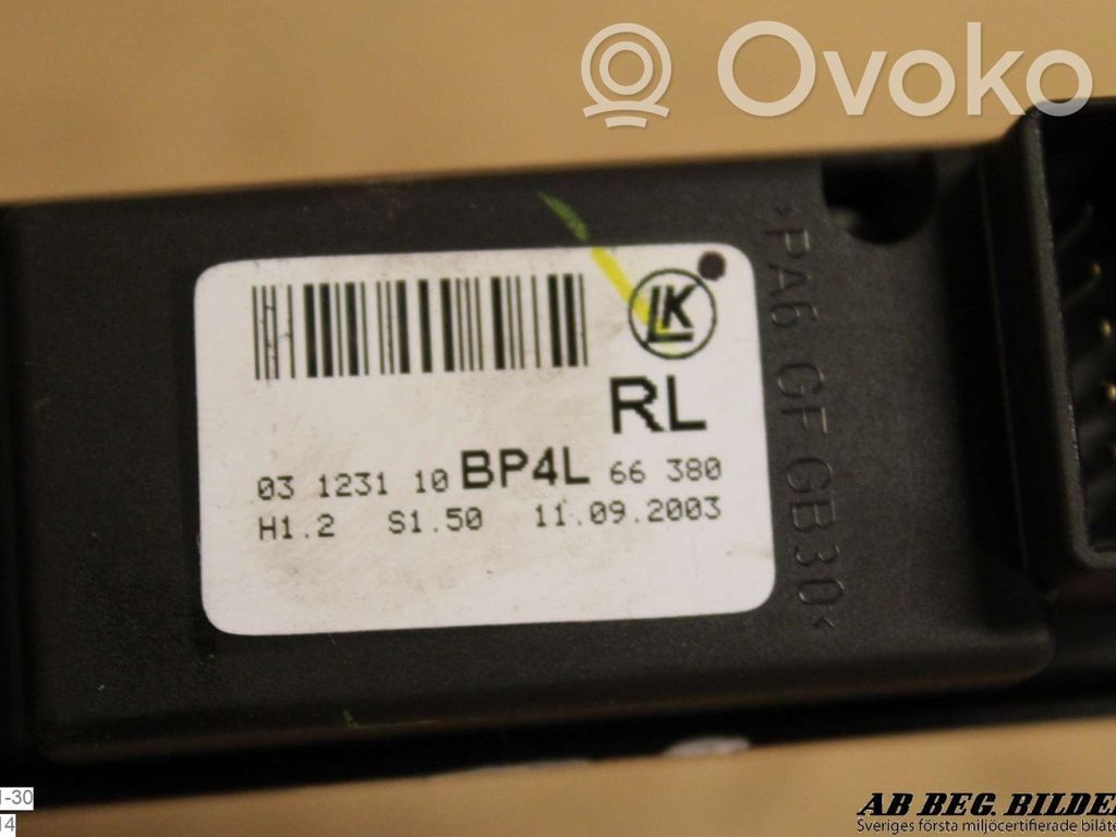 Mazda 3 I Electric window control switch 