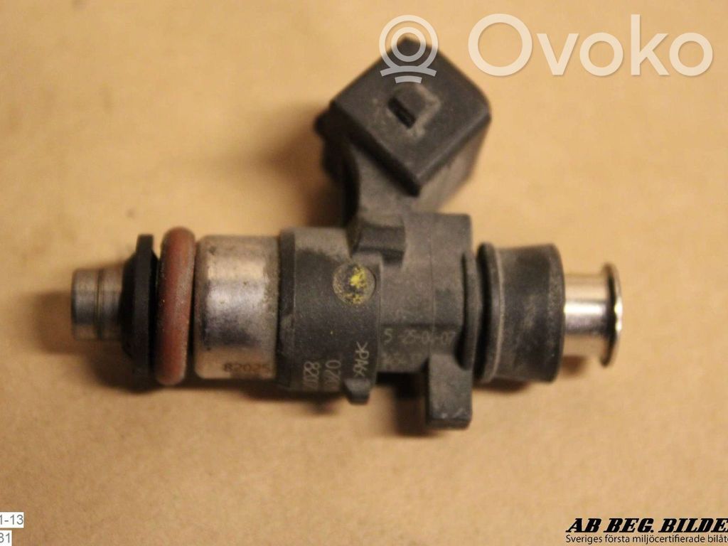 Renault Clio III Inyector de combustible 