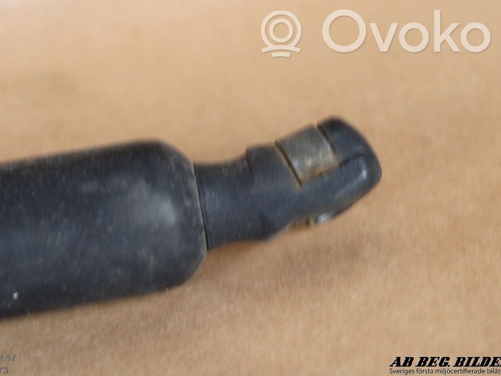 Ford Galaxy Tailgate strut 