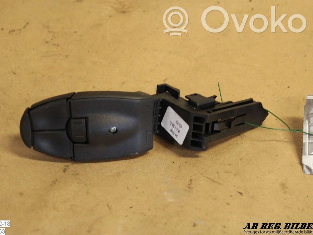 Peugeot 307 Butoane/comutatoare pe volan 