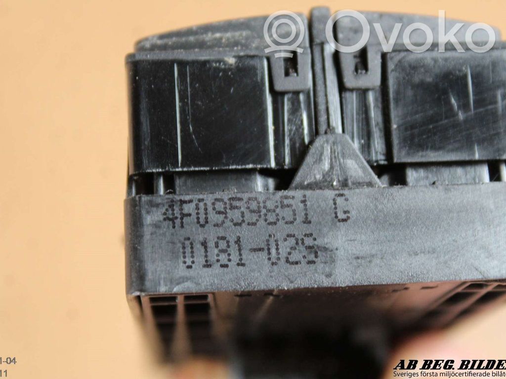 Electric window control switch   4F0959851G