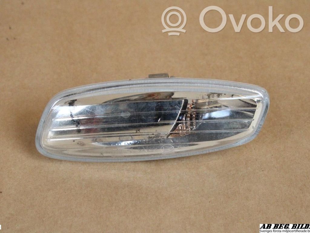 Peugeot 207 Front fender indicator light 
