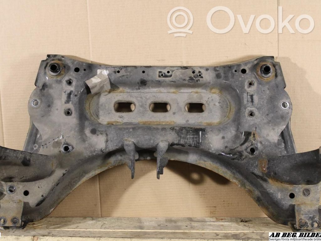 Nissan Qashqai Front subframe 