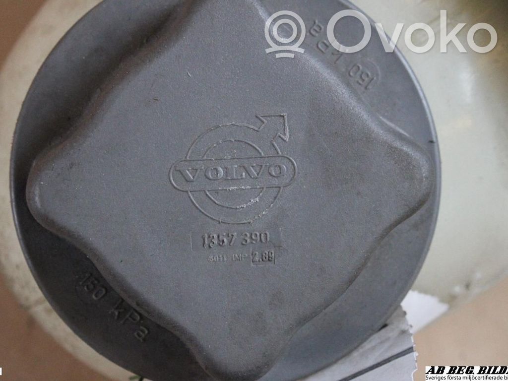 Volvo 740 Aušinimo skysčio išsiplėtimo bakelis 