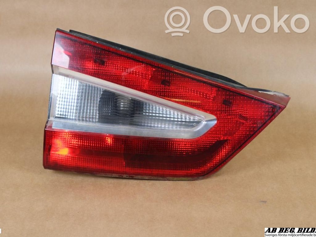 Ford Galaxy Aizmugurējais lukturis pārsegā 