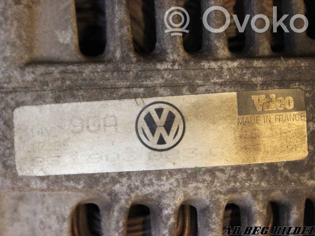 Volkswagen PASSAT B4 Generatorius 