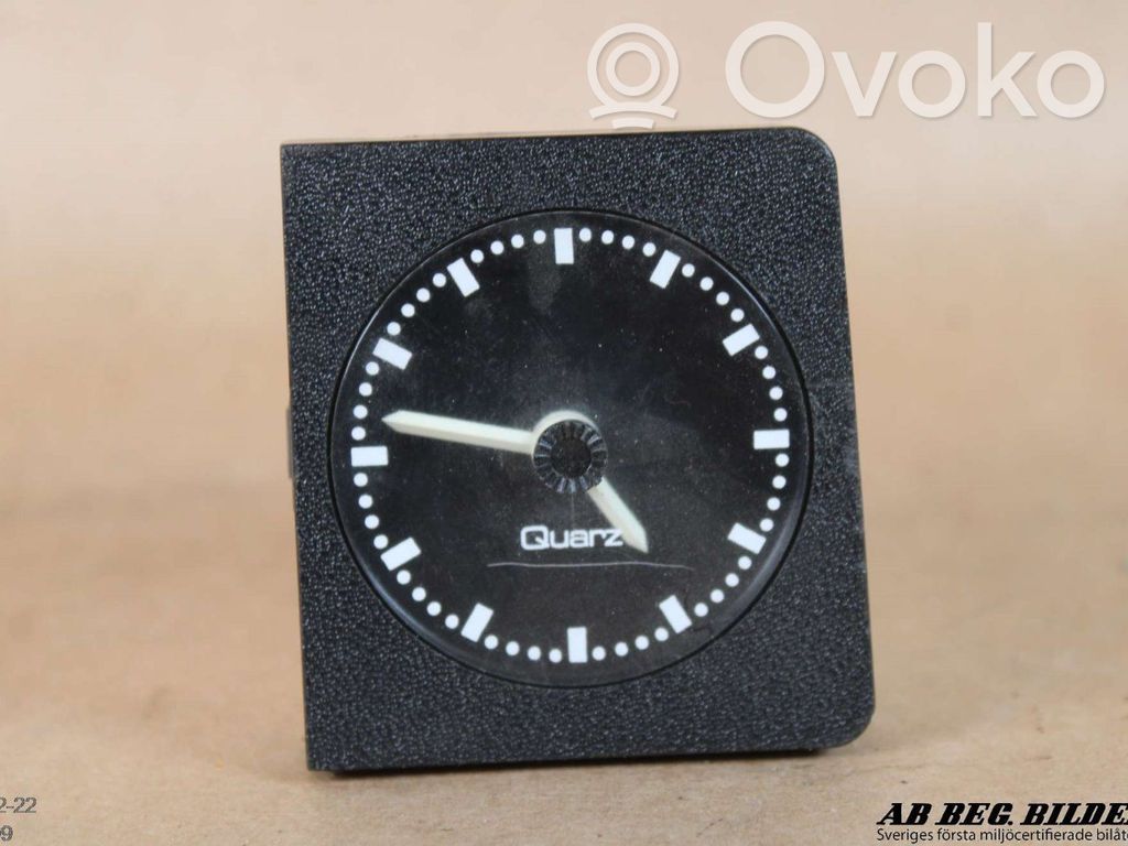 Uhr