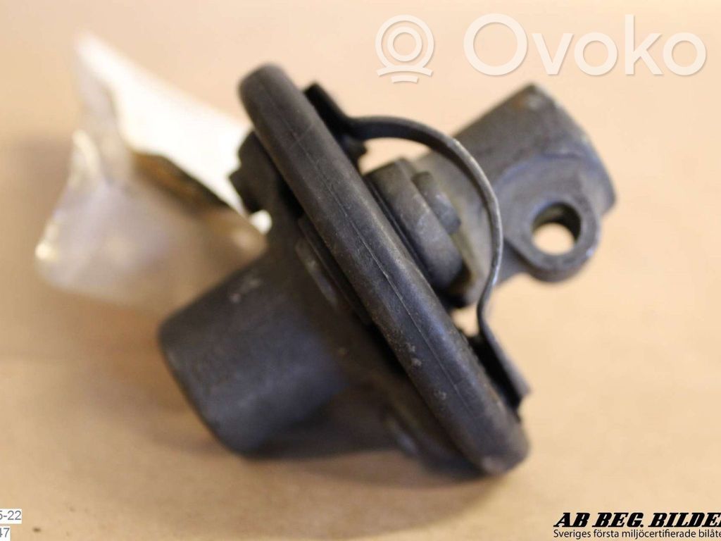 Steering column universal joint   WT8