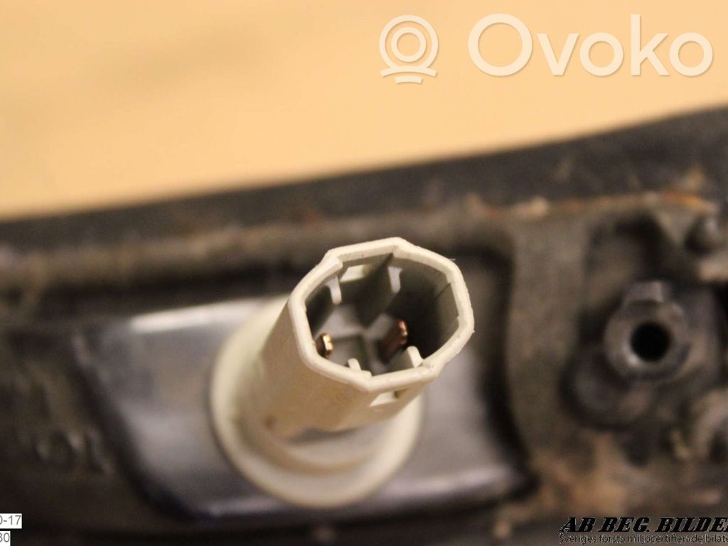 Toyota Corolla E110 Lampa oświetlenia tylnej tablicy rejestracyjnej 