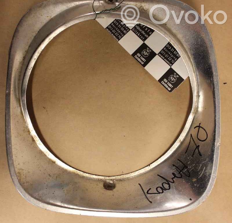 Opel Kadett B Moulure sous phares