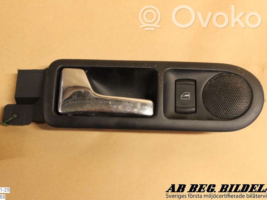 Volkswagen PASSAT B5.5 Rankenėlė atidarymo vidinė