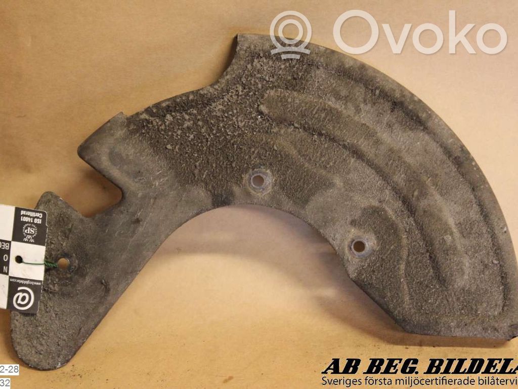 Audi A6 S6 C5 4B Plaque de protection anti-poussière du disque de frein avant 