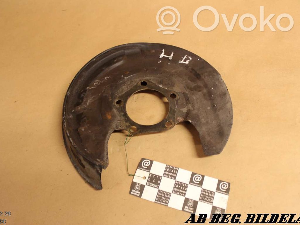 Audi A6 S6 C5 4B Couvercle anti-poussière disque de plaque de frein arrière