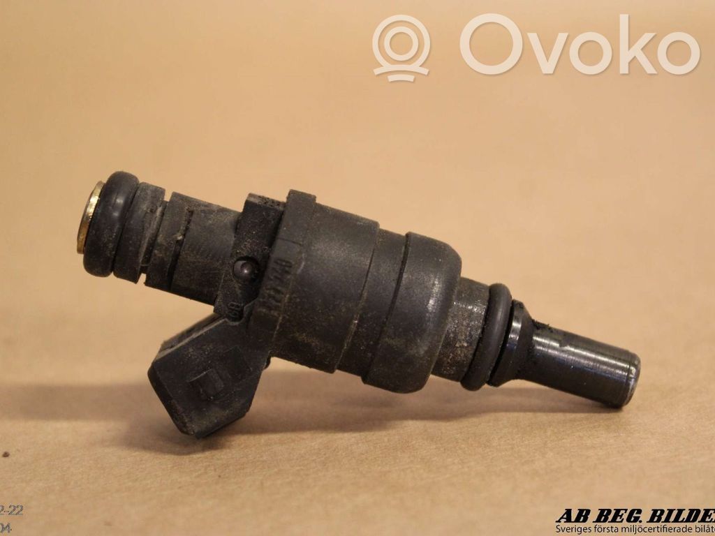 BMW 5 E39 Fuel injector
