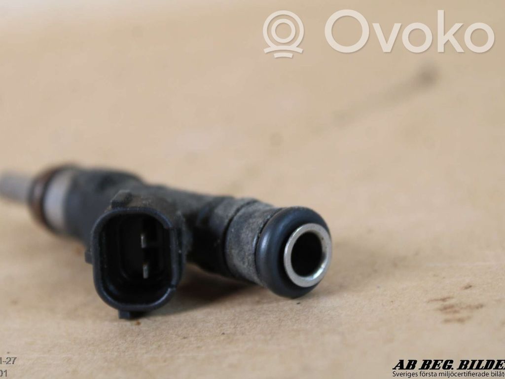 Audi A6 S6 C6 4F Polttoainesuutin 
