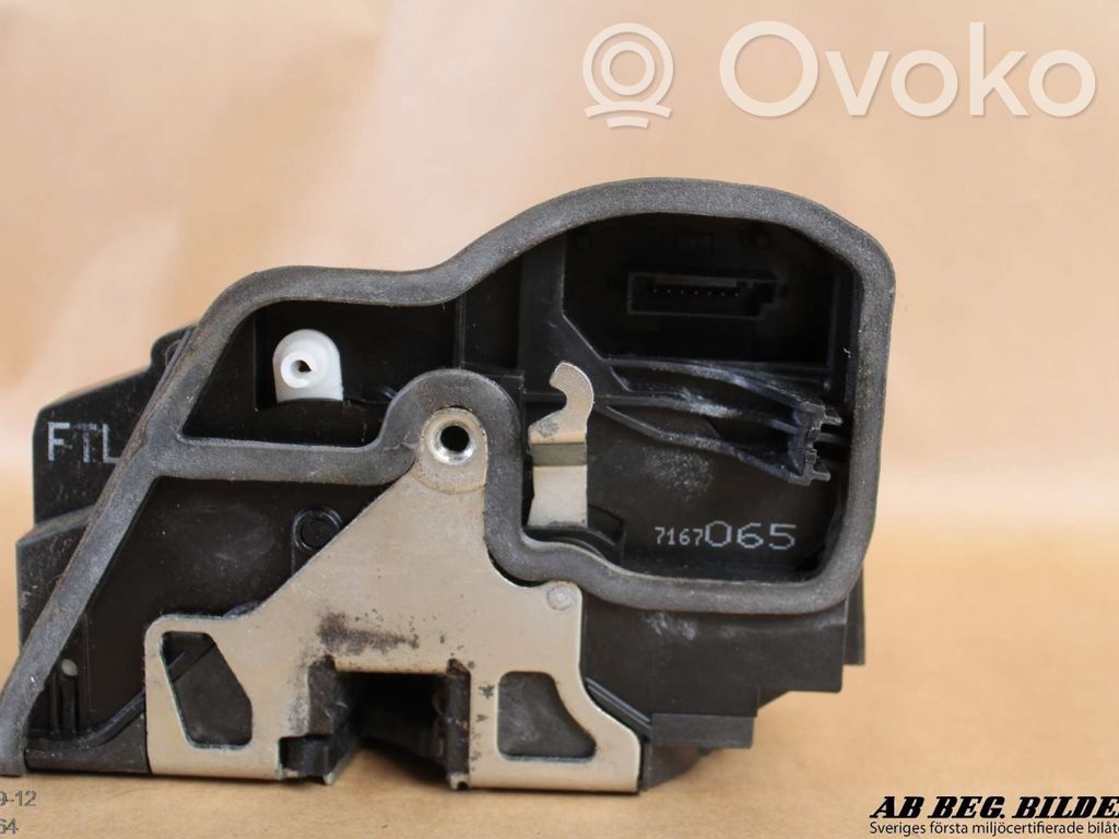 BMW 5 E60 E61 Zamek drzwi przednich