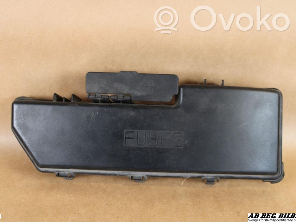 Volvo V70 Couvercle de boîte à fusibles 