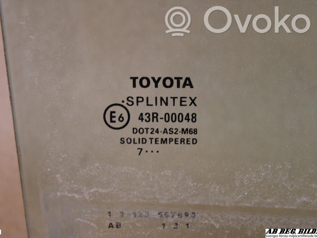 Toyota Avensis T250 Szyba drzwi tylnych