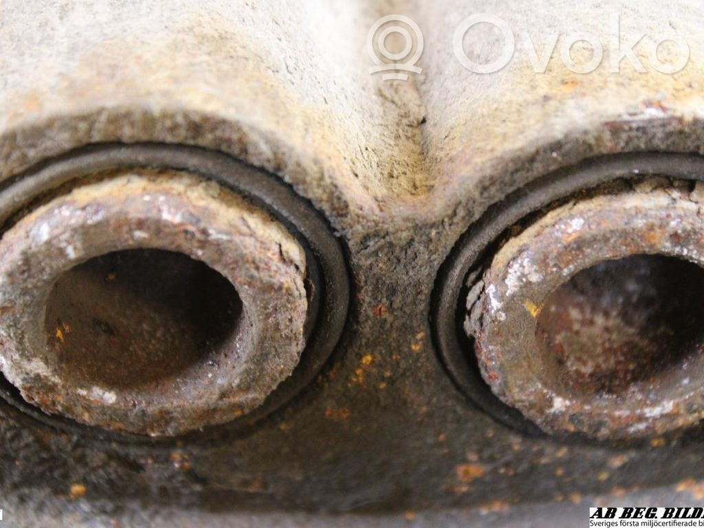 Lexus IS 200-300 Front brake caliper