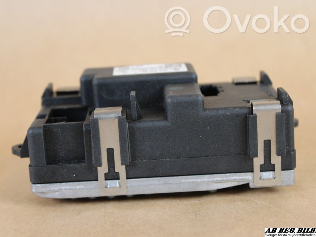 Audi A6 S6 C6 4F Rezystor / Opornik dmuchawy nawiewu 