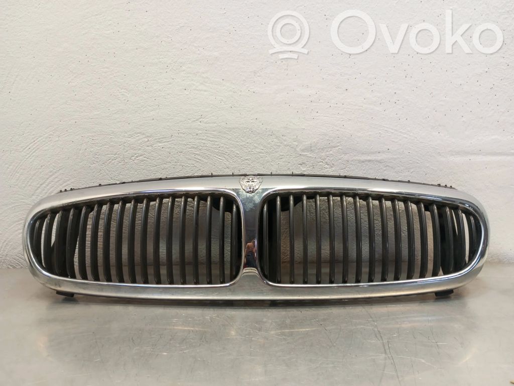 Jaguar X-Type Grotelės priekinės 