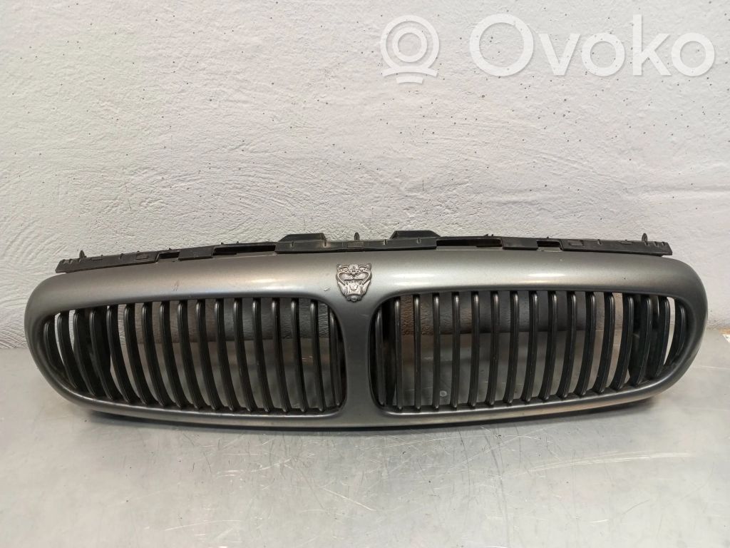 Jaguar X-Type Grotelės priekinės 