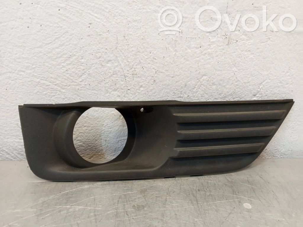 Ford Focus Priešrūkinio žibinto apdaila/ grotelės 