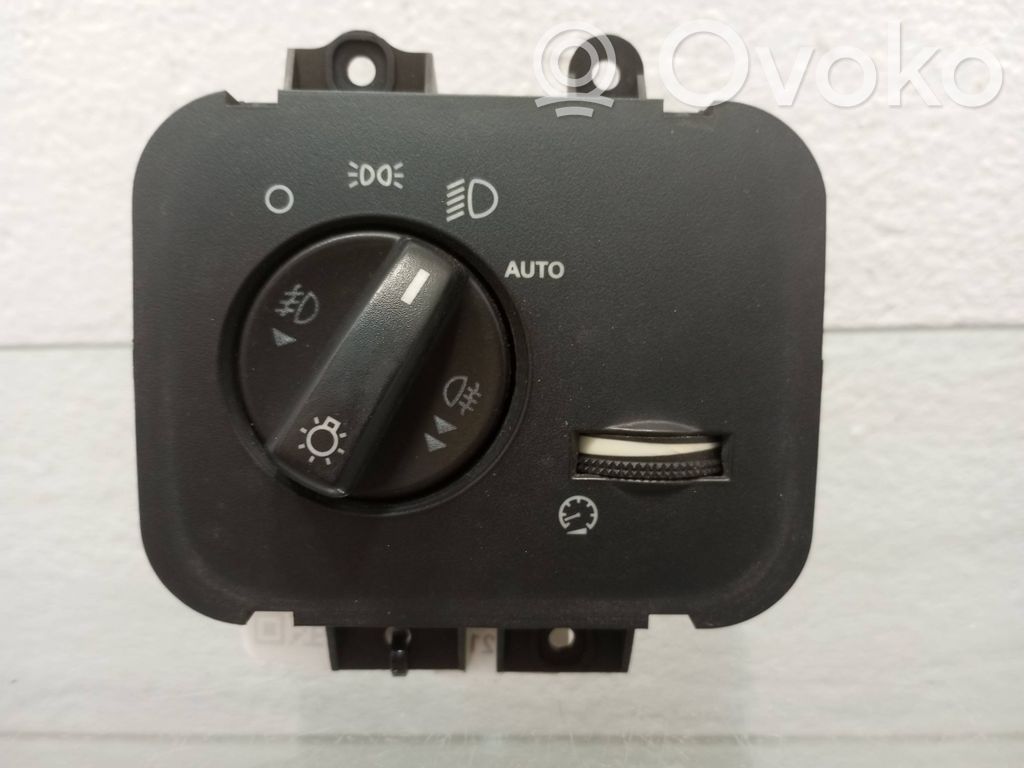 Land Rover Discovery 3 - LR3 Light switch 
